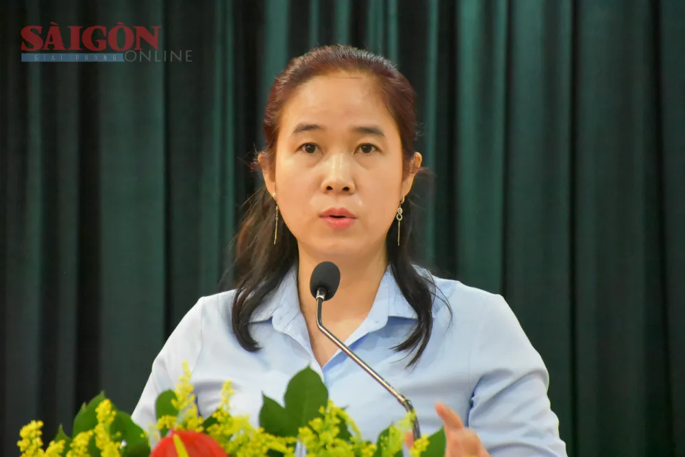 Phó Chủ nhiệm Thường trực Ủy ban Kiểm tra Thành ủy TPHCM Lê Thị Hờ Rin phát biểu. Ảnh: VĂN MINH Phó Chủ nhiệm Thường trực Ủy ban Kiểm tra Thành ủy TPHCM Lê Thị Hờ Rin phát biểu. Ảnh: VĂN MINH