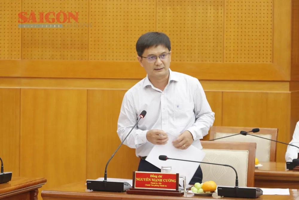 Chánh Văn phòng Thành ủy TPHCM Nguyễn Mạnh Cường phát biểu. Ảnh: VĂN MINH Chánh Văn phòng Thành ủy TPHCM Nguyễn Mạnh Cường phát biểu. Ảnh: VĂN MINH