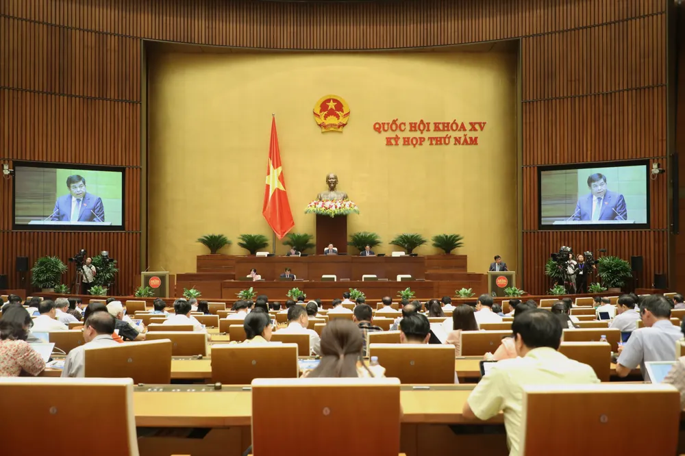 Quốc hội họp phiên chiều 23-5 tại hội trường. Ảnh: QUANG PHÚC