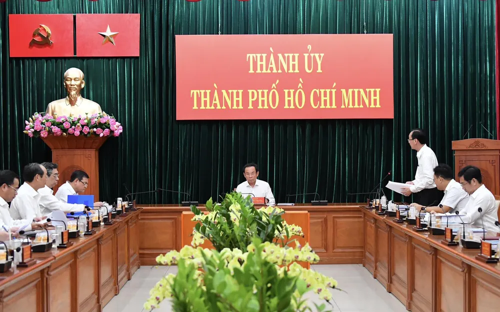 Quang cảnh phiên họp. Ảnh: VIỆT DŨNG