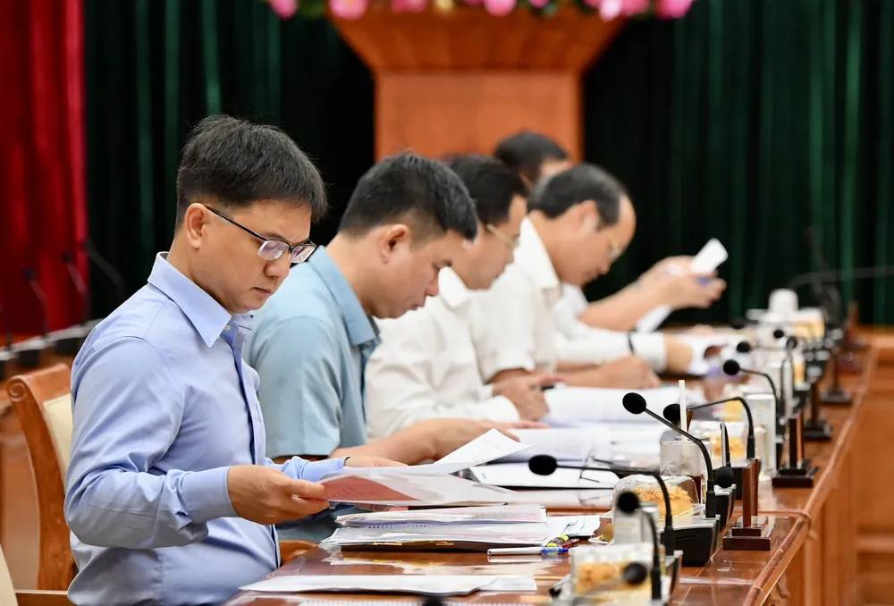 Các thành viên Ban Chỉ đạo họp phiên thứ 4. Ảnh: VIỆT DŨNG