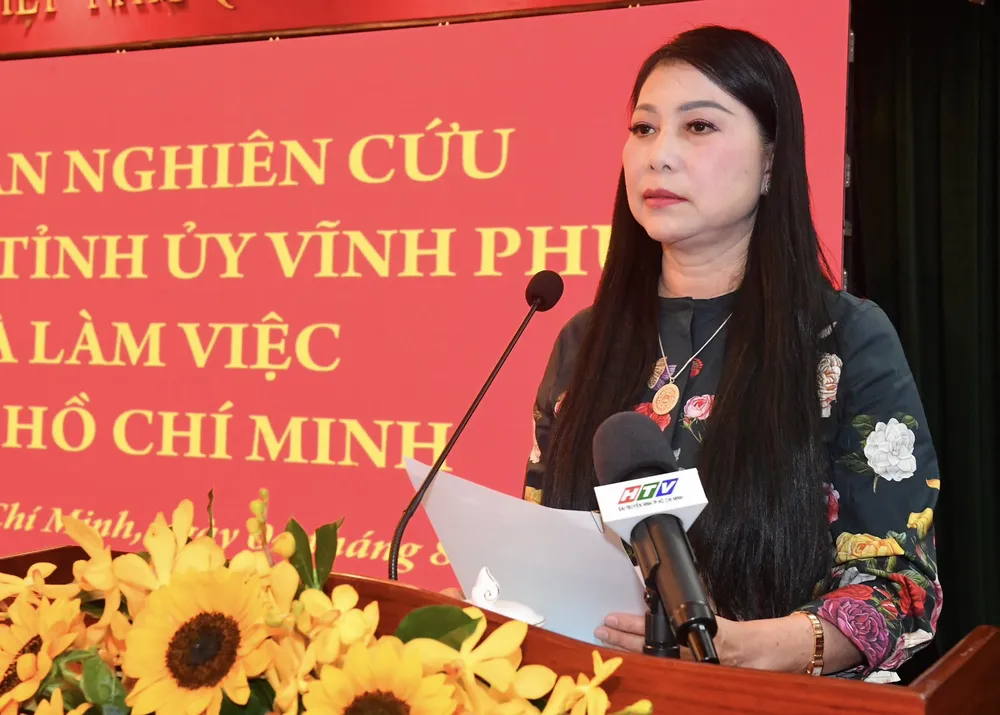 Bí thư Tỉnh ủy Vĩnh Phúc Hoàng Thị Thúy Lan phát biểu. Ảnh: VIỆT DŨNG