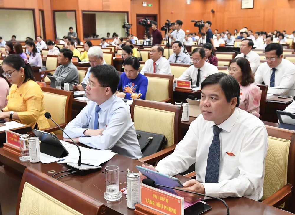 Các đại biểu HĐND TPHCM dự kỳ họp thứ 11. Ảnh: VIỆT DŨNG Các đại biểu HĐND TPHCM dự kỳ họp thứ 11. Ảnh: VIỆT DŨNG