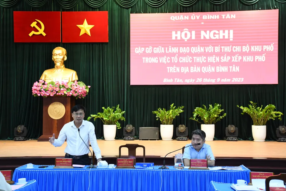 Chủ tịch UBND quận Bình Tân Nguyễn Minh Nhựt phát biểu. Ảnh: LÊ AN