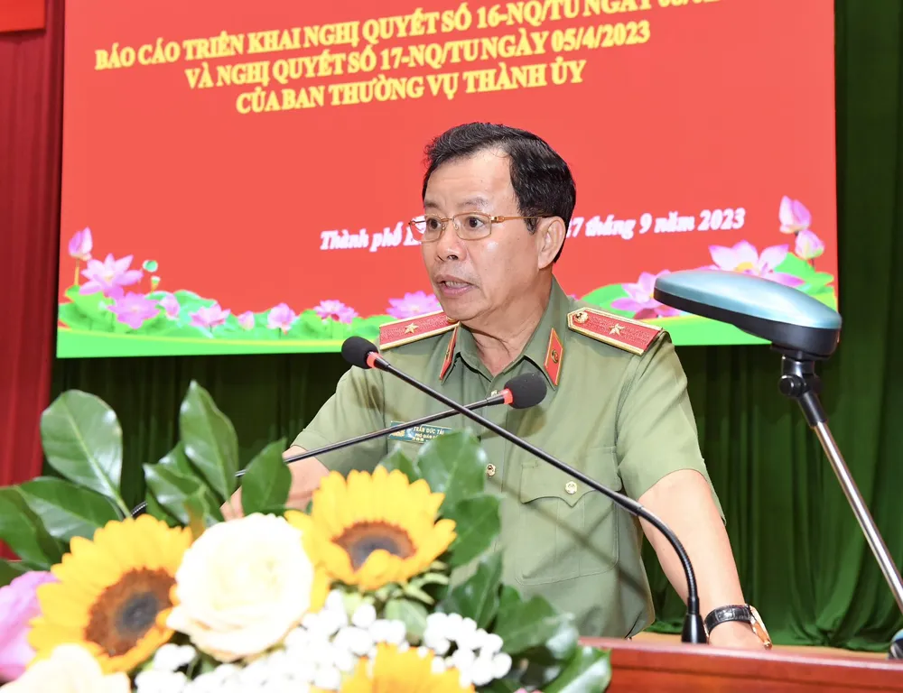 Thiếu tướng Trần Đức Tài, Phó Giám đốc Công an TPHCM phát biểu. Ảnh: VIỆT DŨNG Thiếu tướng Trần Đức Tài, Phó Giám đốc Công an TPHCM phát biểu. Ảnh: VIỆT DŨNG