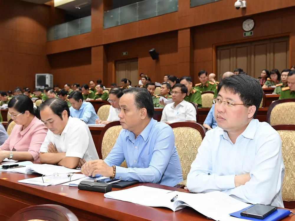 Lãnh đạo các quận huyện và TP Thủ Đức dự hội nghị. Ảnh: VIỆT DŨNG Lãnh đạo các quận huyện và TP Thủ Đức dự hội nghị. Ảnh: VIỆT DŨNG