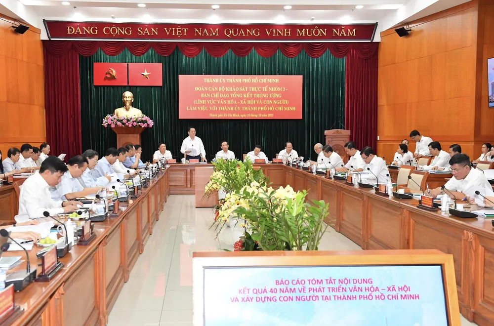 Quang cảnh buổi làm việc. Ảnh: VIỆT DŨNG