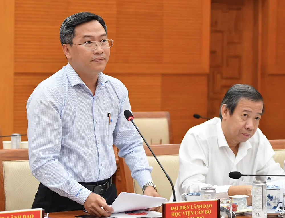 PGS-TS Nguyễn Tấn Phát phát biểu. Ảnh: VIỆT DŨNG