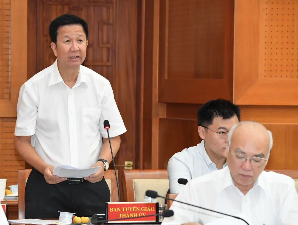 Phó Trưởng Ban Tuyên giáo Thành ủy TPHCM Phạm Đức Hải báo cáo tại buổi làm việc. Ảnh: VIỆT DŨNG Phó Trưởng Ban Tuyên giáo Thành ủy TPHCM Phạm Đức Hải báo cáo tại buổi làm việc. Ảnh: VIỆT DŨNG
