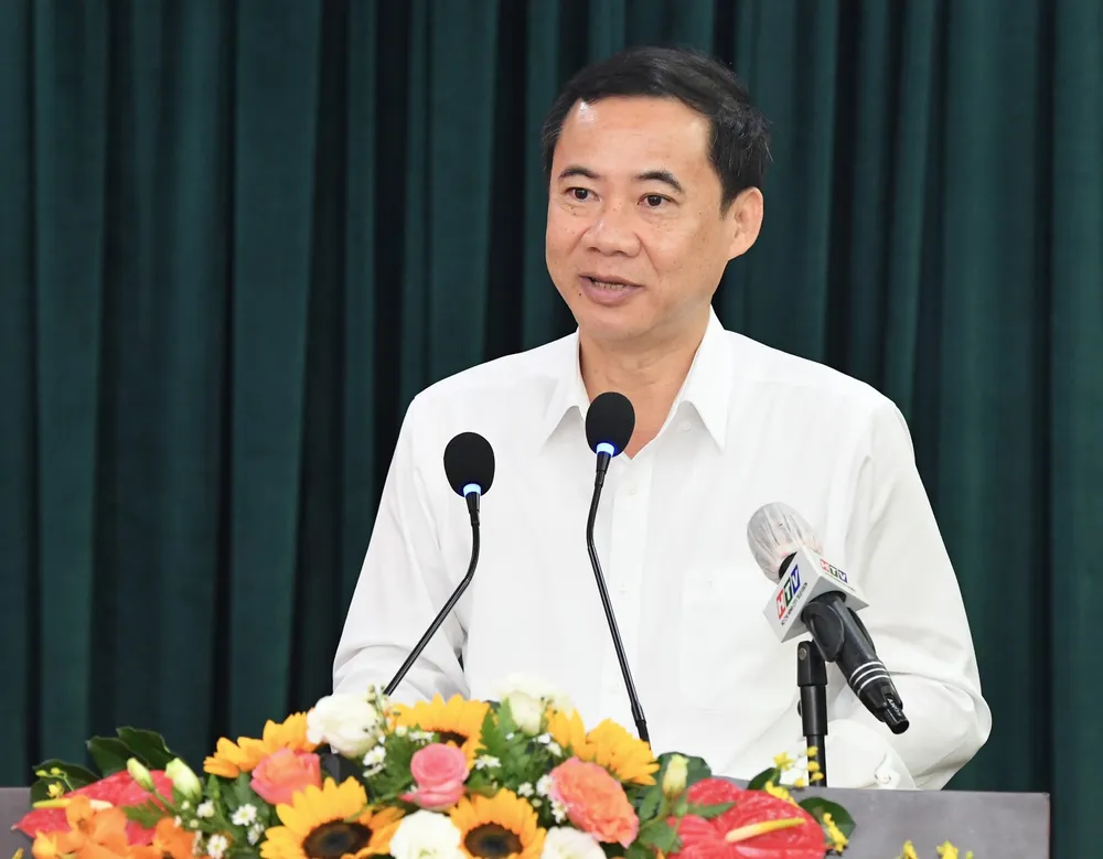 Phó Trưởng Ban Nội chính Trung ương Nguyễn Thái Học giới thiệu cuốn sách của Tổng Bí thư Nguyễn Phú Trọng. Ảnh: VIỆT DŨNG Phó Trưởng Ban Nội chính Trung ương Nguyễn Thái Học giới thiệu cuốn sách của Tổng Bí thư Nguyễn Phú Trọng. Ảnh: VIỆT DŨNG