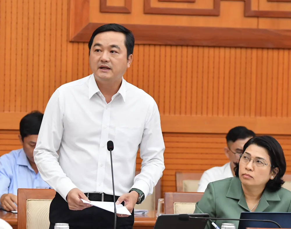 Giám đốc Sở Công thương TPHCM Bùi Tá Hoàng Vũ phát biểu tại buổi làm việc. Ảnh: VIỆT DŨNG