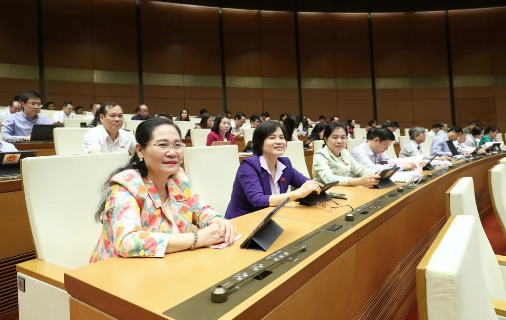 Đại biểu Quốc hội dự phiên chất vấn sáng 8-11. Ảnh: QUANG PHÚC Đại biểu Quốc hội dự phiên chất vấn sáng 8-11. Ảnh: QUANG PHÚC