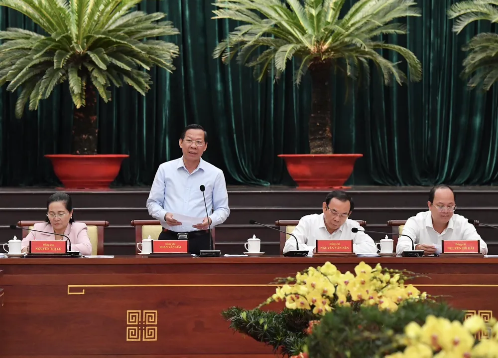 Chủ tịch UBND TPHCM Phan Văn Mãi phát biểu. Ảnh: VIỆT DŨNG Chủ tịch UBND TPHCM Phan Văn Mãi phát biểu. Ảnh: VIỆT DŨNG