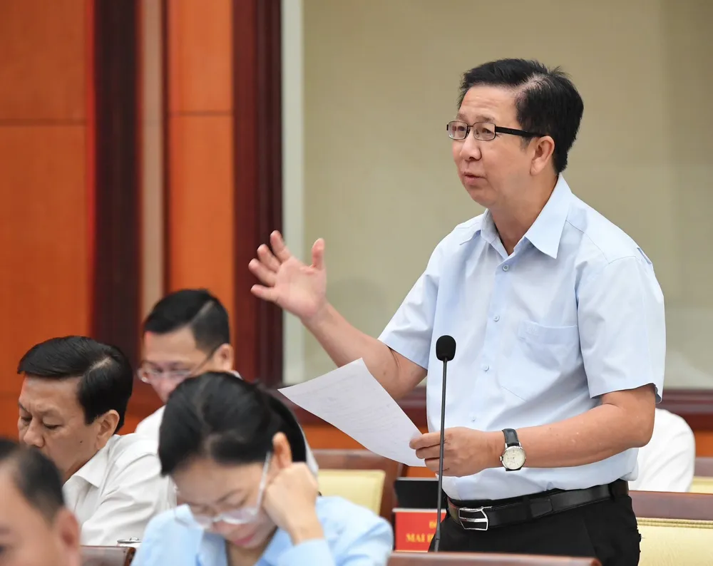 Phó trưởng Ban Tuyên giáo Thành ủy TPHCM Phạm Đức Hải phát biểu thảo luận về chủ đề năm 2024 của TPHCM. Ảnh: VIỆT DŨNG