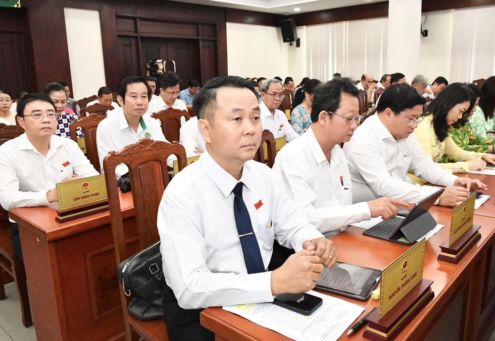 Đại biểu HĐND TP Thủ Đức dự kỳ họp lần thứ 9. Ảnh: VIỆT DŨNG img-0f2671740a54ebc3ed5c7b363a72d641-v-3456.jpg