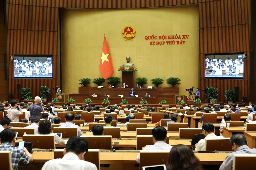 Toàn cảnh phiên thảo luận tại hội trường. Ảnh: QUANG PHÚC a0c04d5ddb9b78c5218a.jpg