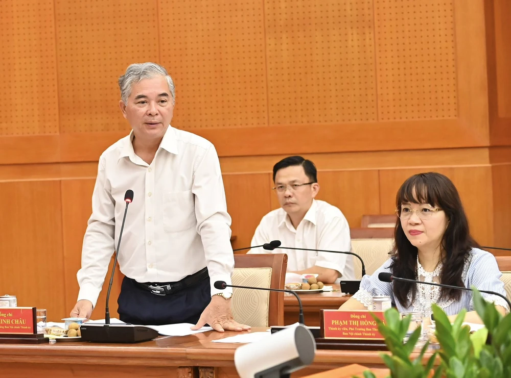 Trưởng Ban Nội chính Thành ủy TPHCM Ngô Minh Châu phát biểu. Ảnh: VIỆT DŨNG IMG-5dccb07e0f4a902312b9cc516969fdb1-V.jpg