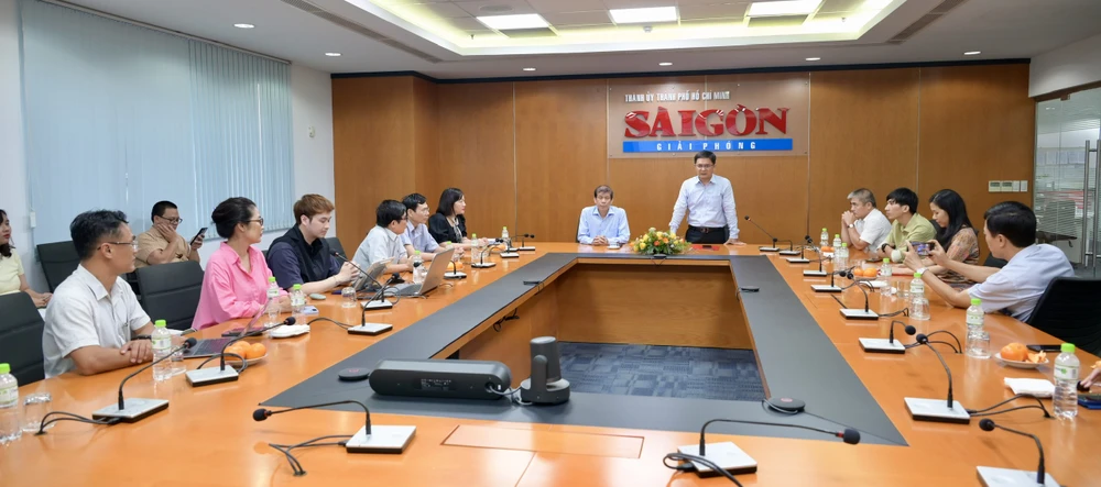Trưởng Ban Tuyên giáo và Dân vận Thành ủy TPHCM Nguyễn Mạnh Cường phát biểu trong buổi ra mắt công trình báo chí dữ liệu. Ảnh: LÊ MINH 8159ff1a0ca5bffbe6b4.jpg