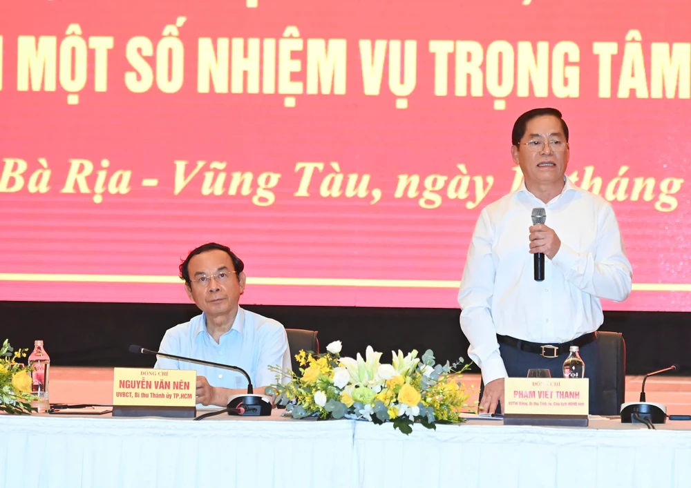 Bí thư Tỉnh ủy Bà Rịa - Vũng Tàu Phạm Viết Thanh phát biểu tại hội nghị. Ảnh: VIỆT DŨNG 169484133d74882ad165.jpg