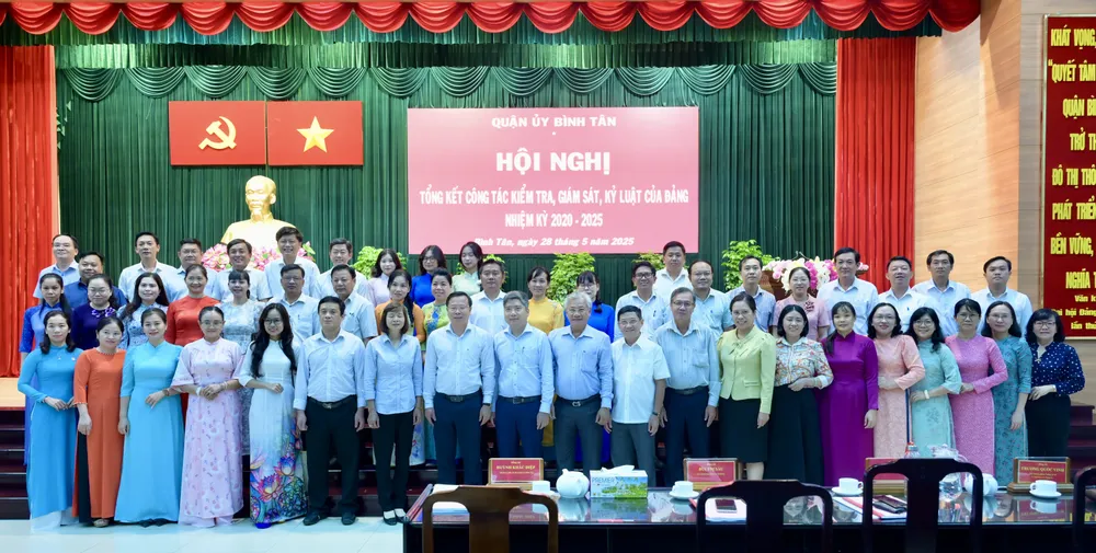 Quận ủy quận Bình Tân tổ chức Hội nghị tổng kết công tác kiểm tra, giám sát, kỷ luật của Đảng. Ảnh: VĂN MINH DSC_8349.jpeg