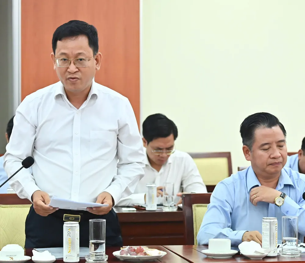 Phó Bí thư Thường trực Thành ủy TP Thủ Đức Trần Quốc Trung phát biểu. Ảnh: VIỆT DŨNG IMG_5296.jpeg
