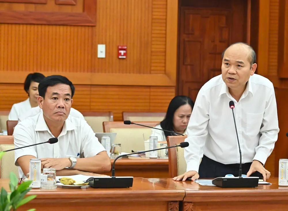 Chánh Thanh tra TPHCM Trần Văn Bảy phát biểu. Ảnh: VIỆT DŨNG 48ddb015bdf609a850e7.jpg