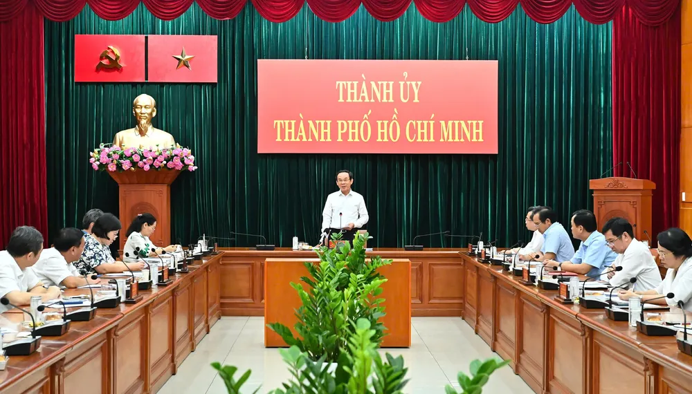 Đồng chí Nguyễn Văn Nên kết luận phiên họp. Ảnh: VIỆT DŨNG 510934c1e323577d0e32.jpg