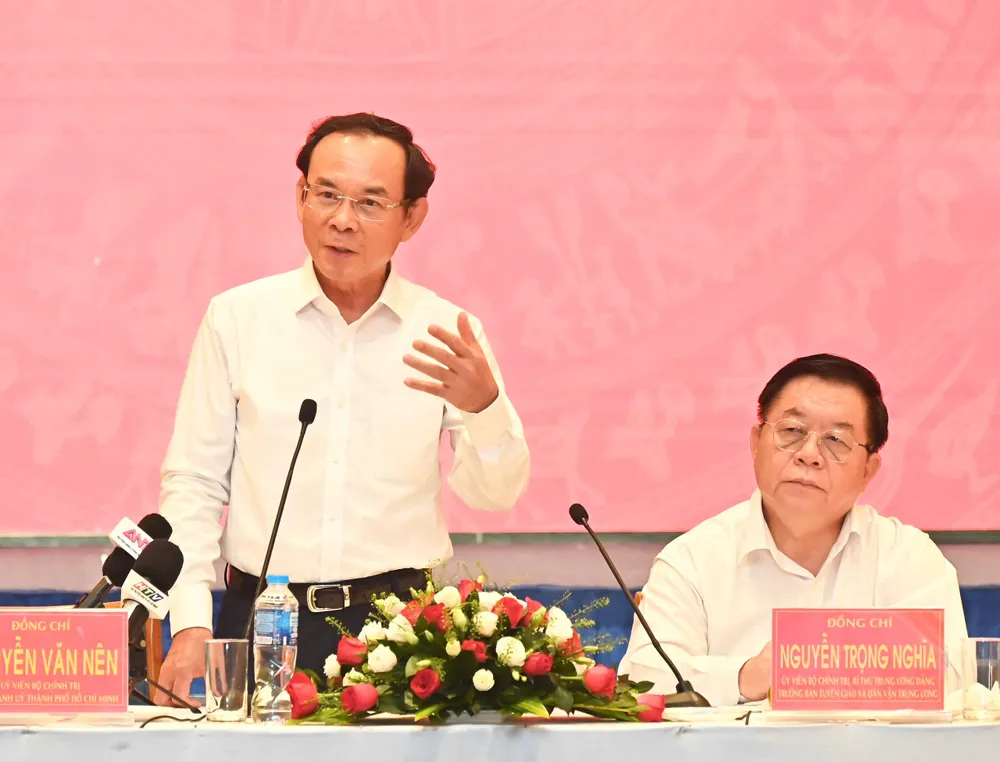 Đồng chí Nguyễn Văn Nên phát biểu. Ảnh: VIỆT DŨNG IMG_6286.jpeg