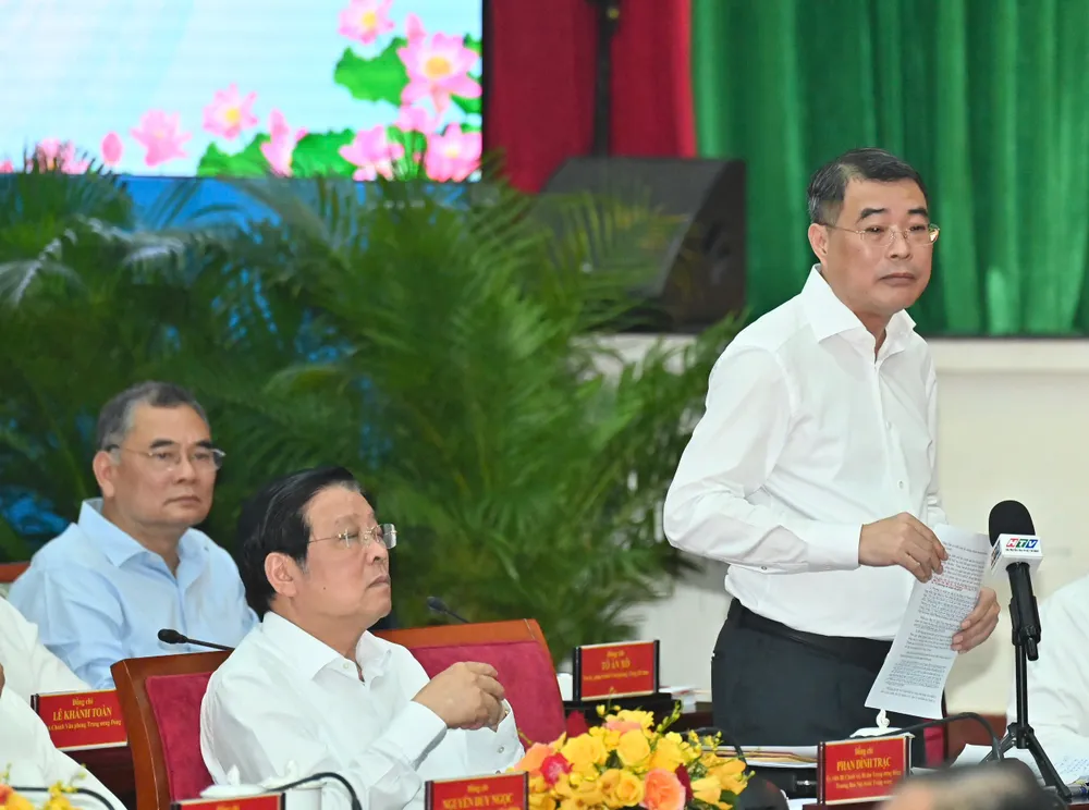 Đồng chí Lê Minh Hưng, Ủy viên Bộ Chính trị, Bí thư Trung ương Đảng, Trưởng Ban Tổ chức Trung ương phát biểu. Ảnh: VIỆT DŨNG 278a47821de1aabff3f0.jpg