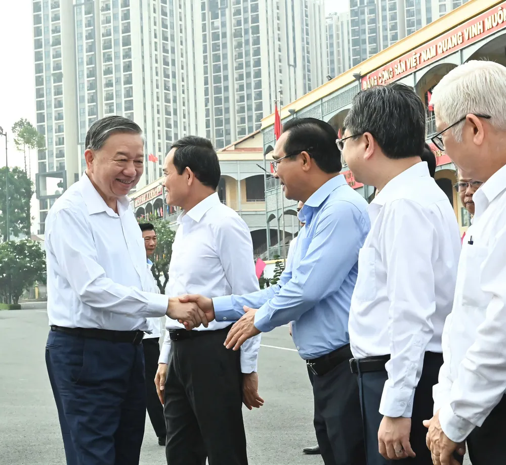 Tổng Bí thư Tô Lâm làm việc với Ban Thường vụ Thành ủy TPHCM, Tỉnh ủy Bình Dương và Bà Rịa - Vũng Tàu. Ảnh: VIỆT DŨNG 2cbe39fc189fafc1f68e.jpg