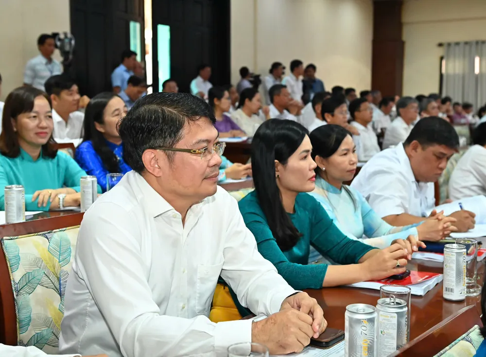 Lãnh đạo các cơ quan, đơn vị, địa phương của TPHCM, Bình Dương, Bà Rịa - Vũng Tàu dự buổi làm việc. Ảnh: VIỆT DŨNG 53718e75d41663483a07.jpg