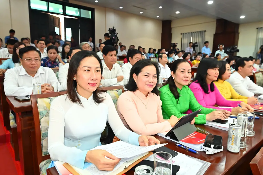 Lãnh đạo các cơ quan, đơn vị, địa phương của 3 tỉnh thành dự buổi làm việc. Ảnh: VIỆT DŨNG eea446623b058c5bd514.jpg