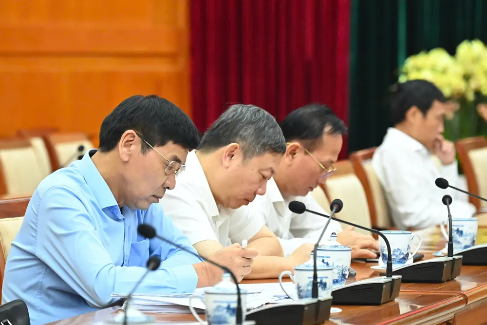 Lãnh đạo TPHCM và các sở, ban, ngành thành phố dự hội nghị tại điểm cầu TPHCM. Ảnh: VIỆT DŨNG 2cb1b59a59b4eeeab7a5.jpg