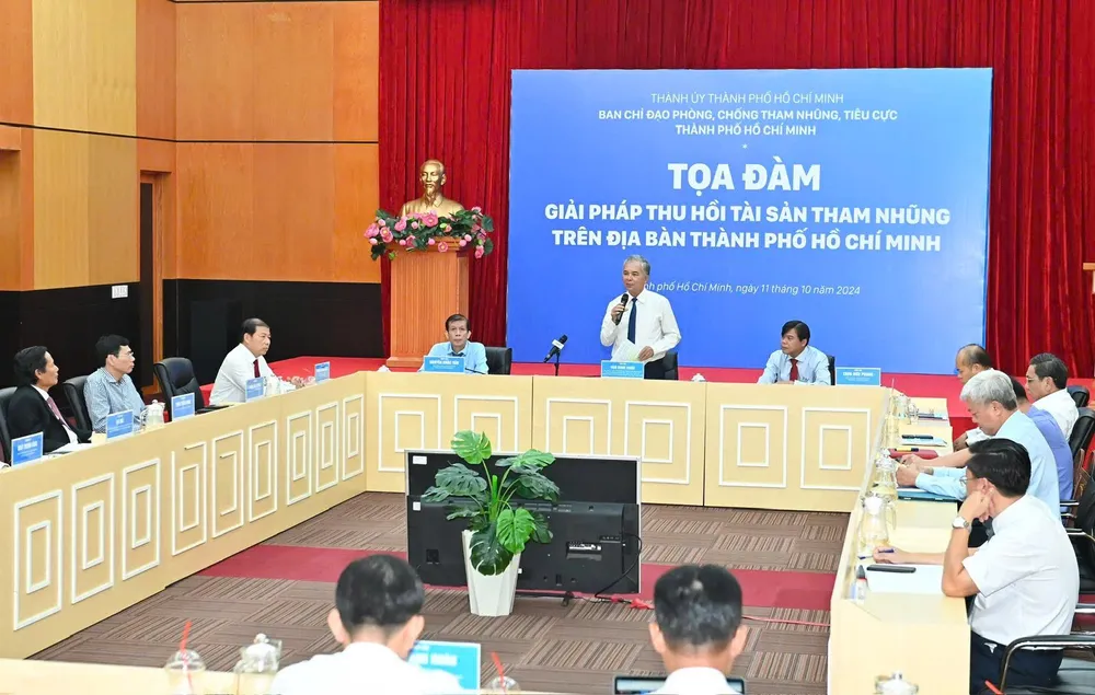 Ban Chỉ đạo Phòng, chống tham nhũng, tiêu cực TPHCM phối hợp với Báo SGGP tổ chức tọa đàm về thu hồi tài sản tham nhũng. Ảnh: VIỆT DŨNG IMG_6855.jpeg