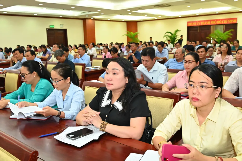 Đại biểu dự hội nghị tại điểm cầu TPHCM. Ảnh: VIỆT DŨNG 820f8e14dd2f6a71333e.jpg