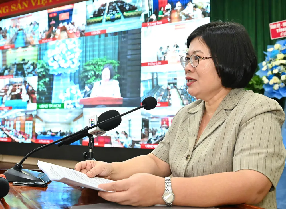 Van Thi Bach Tuyet, présidente du comité d'organisation du Parti de Hô-Chi-Minh-Ville, prend la parole. Photo : VIET DUNG 0474ea87bf4808165159.jpg