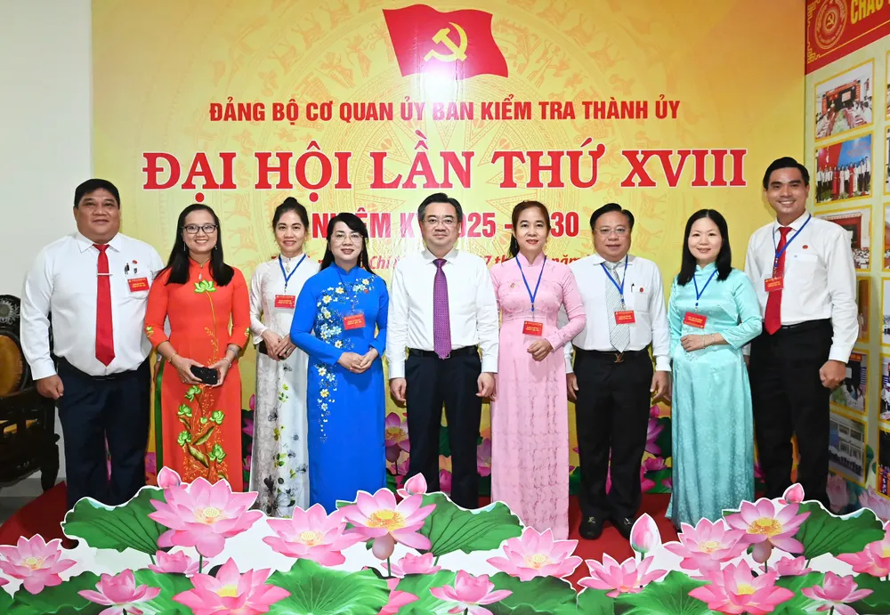 Đồng chí Nguyễn Thanh Nghị đến dự và phát biểu chỉ đạo đại hội. Ảnh: VIỆT DŨNG cb396c52f4ba43e41aab.jpg