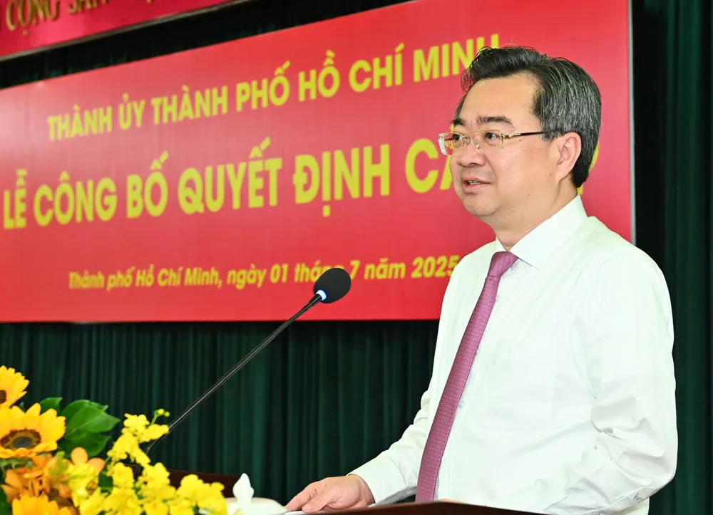Đồng chí Nguyễn Thanh Nghị phát biểu giao nhiệm vụ. Ảnh: VIỆT DŨNG b1f736cbb66c0132587d.jpg