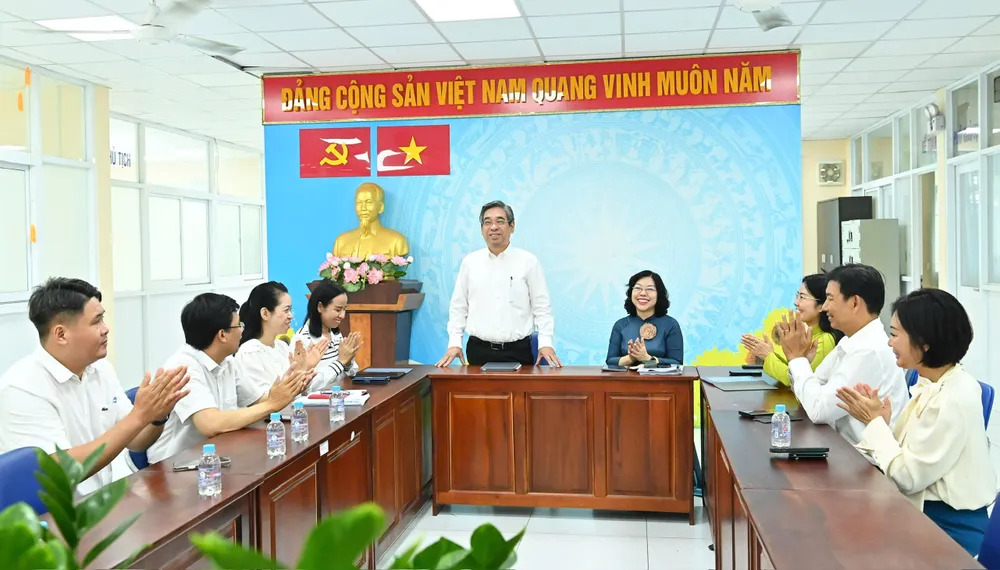 Đồng chí Nguyễn Phước Lộc phát biểu chỉ đạo tại buổi làm việc với phường Hòa Hưng. Ảnh: VIỆT DŨNG 3a1e28770808be56e719.jpg