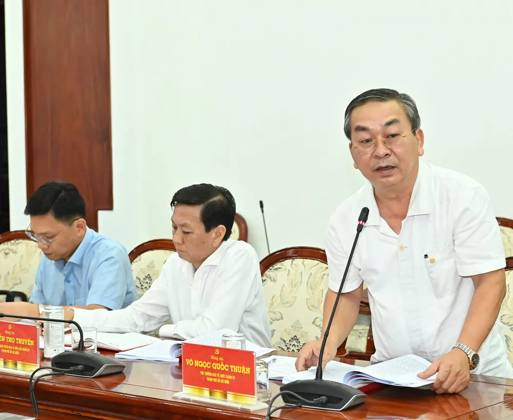 Phó Trưởng Ban Tổ chức Thành ủy TPHCM Võ Ngọc Quốc Thuận phát biểu. Ảnh: VIỆT DŨNG 2d020e704a4dc3139a5c.jpg