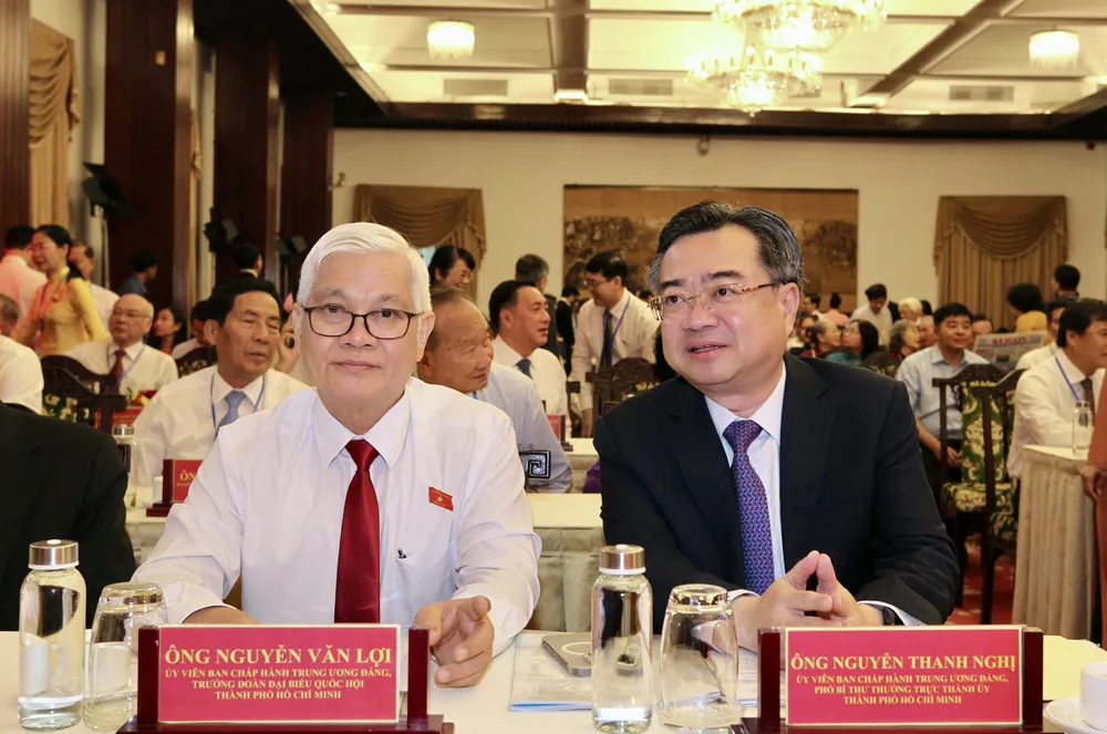 Trưởng Đoàn ĐBQH TPHCM Nguyễn Văn Lợi và Phó Bí thư Thường trực Thành ủy TPHCM Nguyễn Thanh Nghị. Ảnh: DŨNG PHƯƠNG 6bb2dfcf6f2829e1452bd1efbf69fff8.jpeg