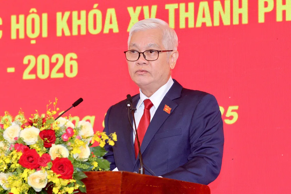 Trưởng Đoàn ĐBQH TPHCM Nguyễn Văn Lợi phát biểu. Ảnh: DŨNG PHƯƠNG IMG_9904.jpeg