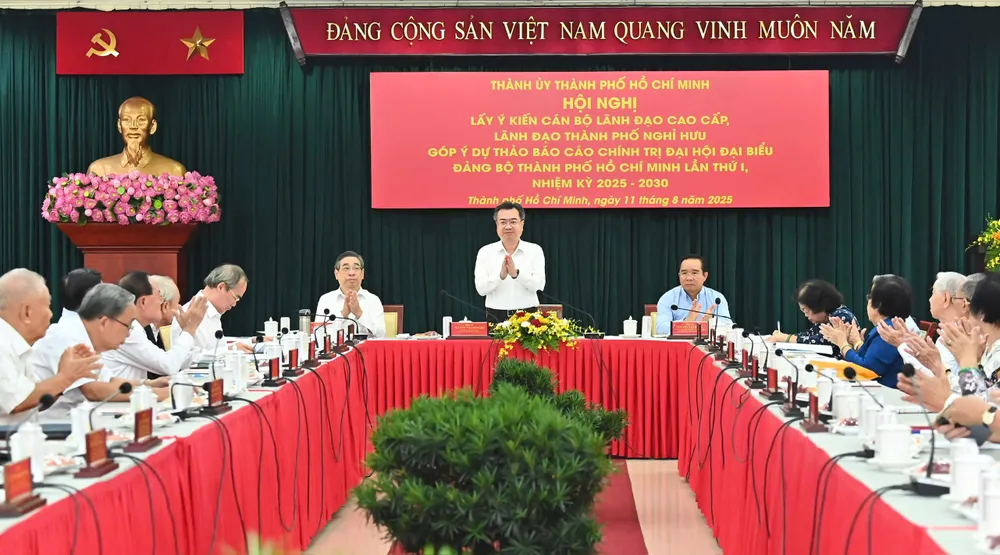 Phó Bí thư Thường trực Thành ủy TPHCM Nguyễn Thanh Nghị khẳng định, các ý kiến góp ý là nguồn tài liệu quý, thể hiện tầm nhìn, khát vọng và trách nhiệm đối với tương lai của TPHCM. Ảnh: VIỆT DŨNG IMG_0316.jpeg