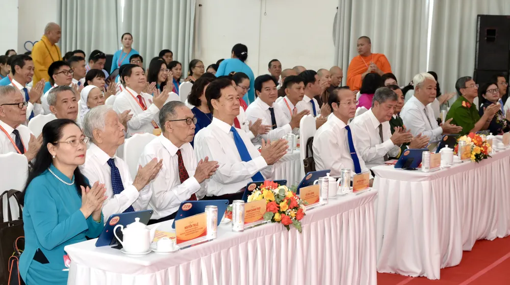 Nguyên Thủ tướng Chính phủ Nguyễn Tấn Dũng cùng các đại biểu dự đại hội. Ảnh: VĂN MINH DSC_8533.jpeg