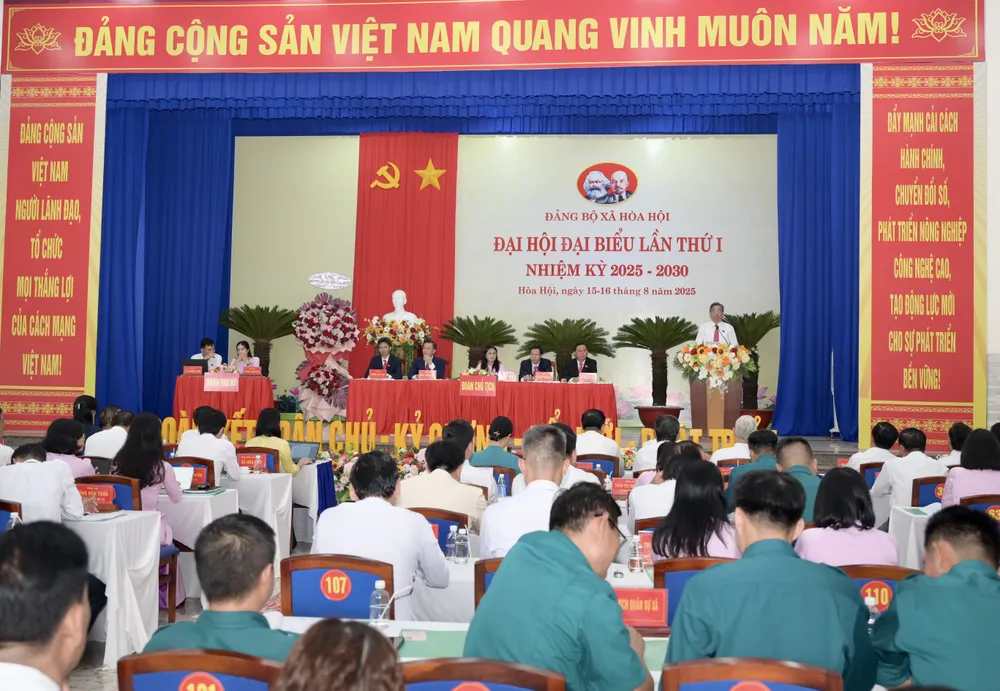 Đồng chí Nguyễn Phước Lộc phát biểu chỉ đạo đại hội. Ảnh: VĂN MINH DSC_9070.jpeg