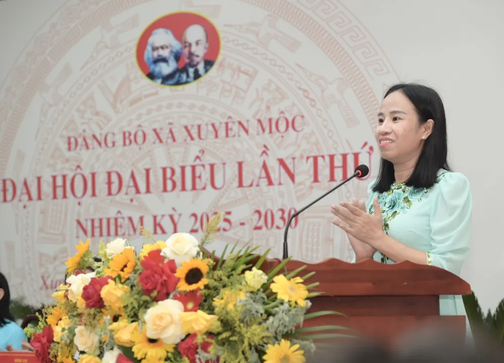 Đồng chí Võ Ngọc Thanh Trúc phát biểu chỉ đạo đại hội. Ảnh: VĂN MINH DSC_9156.jpeg