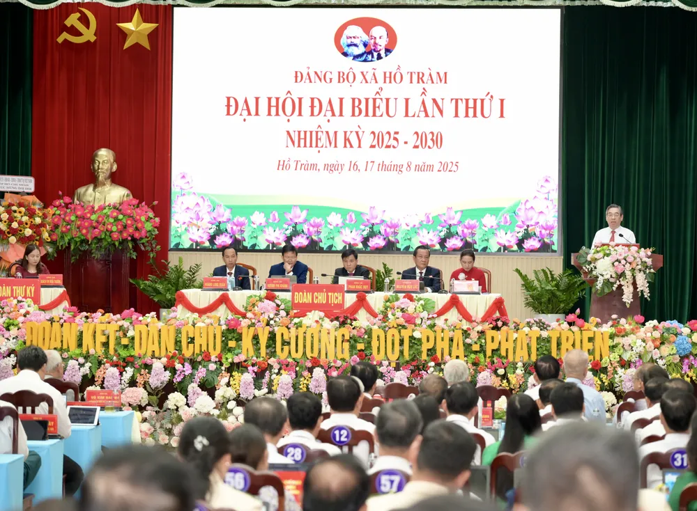 Đồng chí Nguyễn Phước Lộc phát biểu chỉ đạo. Ảnh: VĂN MINH DSC_9267.jpeg