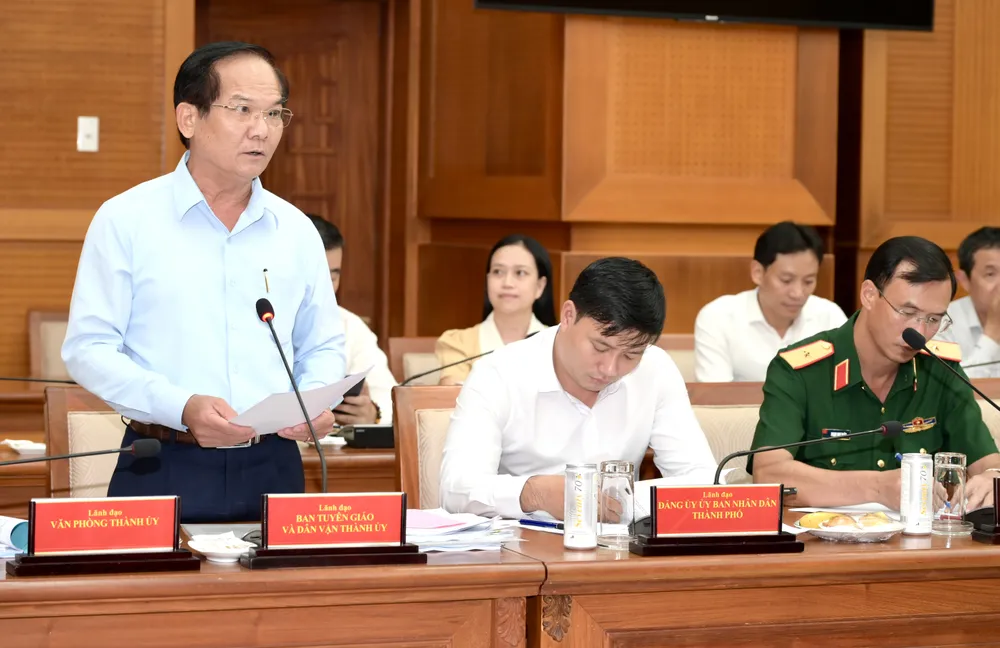 Phó trưởng Ban Tuyên giáo và Dân vận Thành ủy TPHCM Trần Văn Khuyên phát biểu. Ảnh: VĂN MINH DSC_9797.jpeg