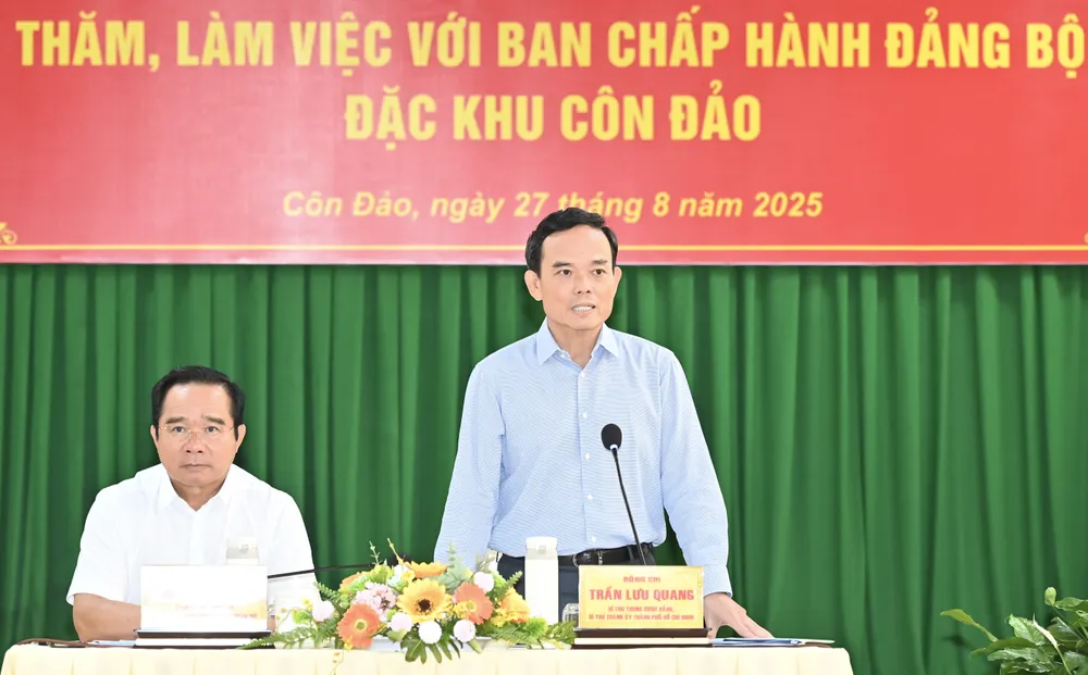 Bí thư Thành ủy TPHCM Trần Lưu Quang kết luận buổi làm việc. Ảnh: VIỆT DŨNG DSC_3872.jpeg