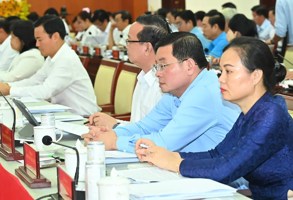 Đại biểu dự hội nghị. Ảnh: VIỆT DŨNG 730db29b982d13734a3c.jpg